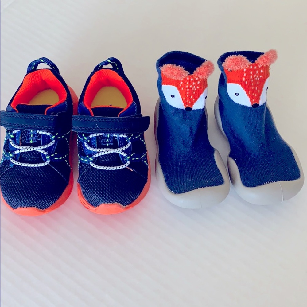 2 pair baby shoes size 4